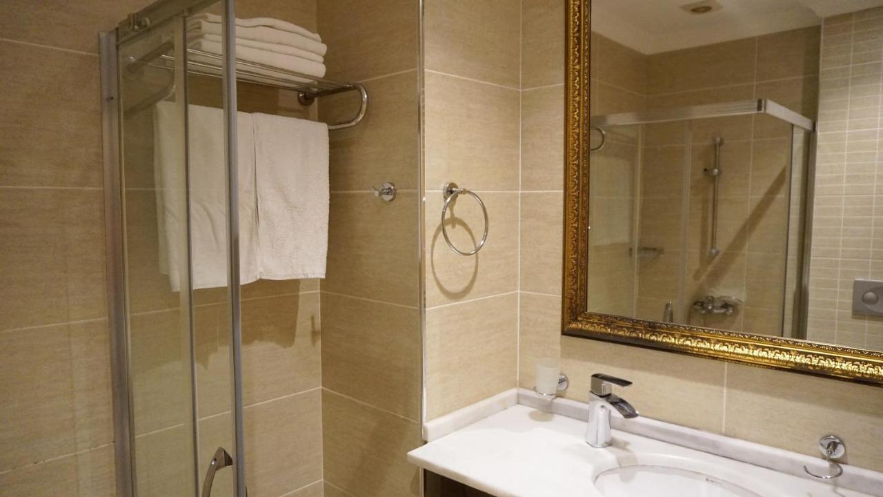 Vois Hotel Atasehir & Spa Стамбул Экстерьер фото